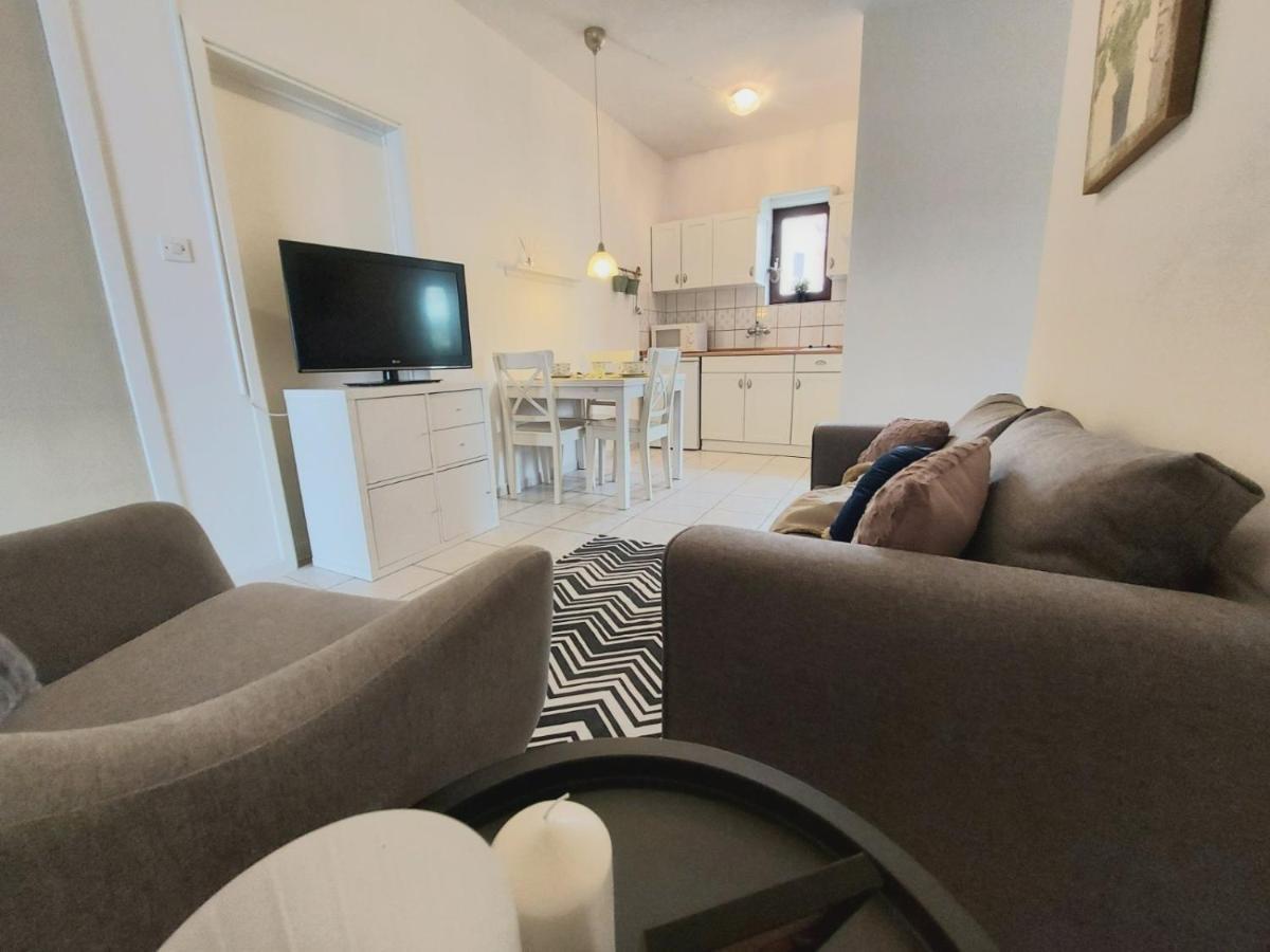 Apartmani Seaview Ljubač エクステリア 写真